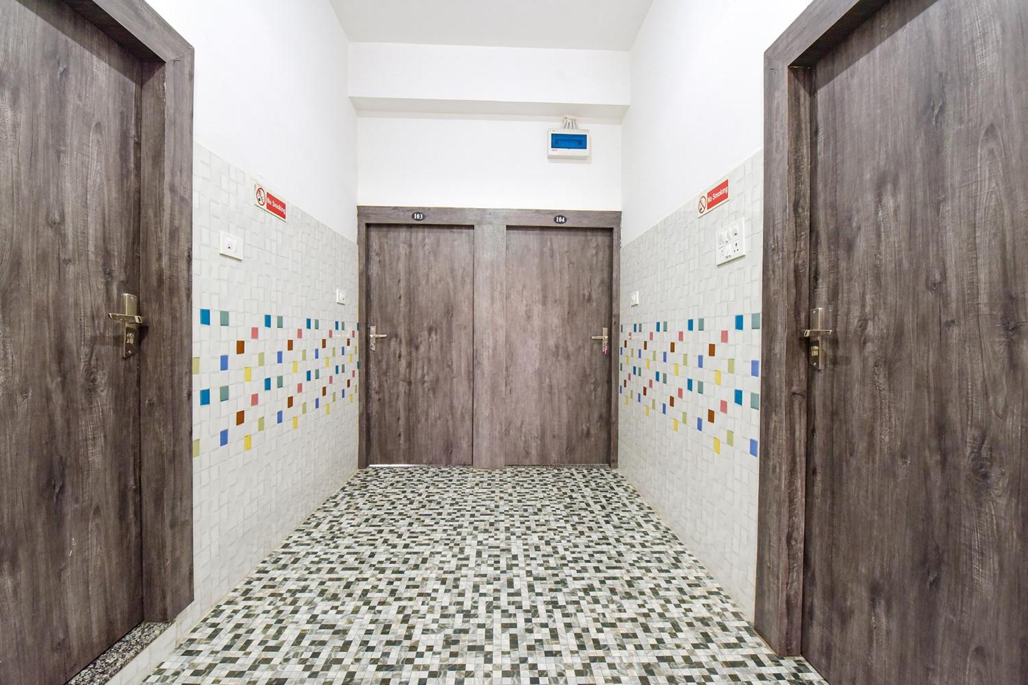 Fabexpress Soni Palace Ujjain Eksteriør billede