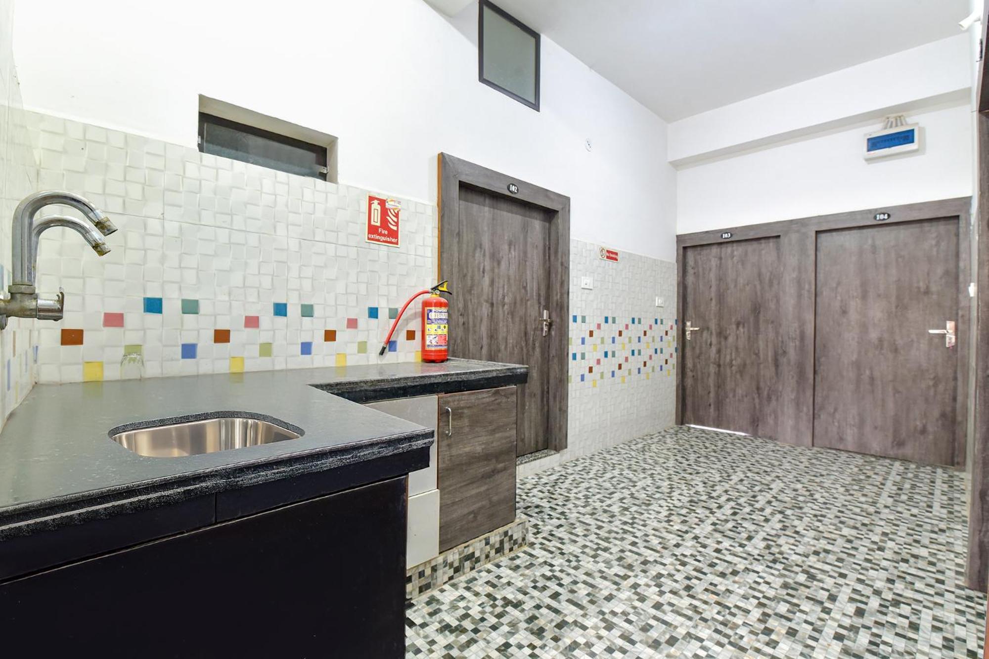 Fabexpress Soni Palace Ujjain Eksteriør billede